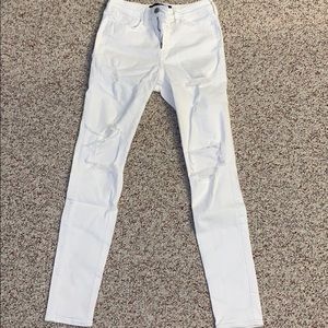 White Hollister jeans